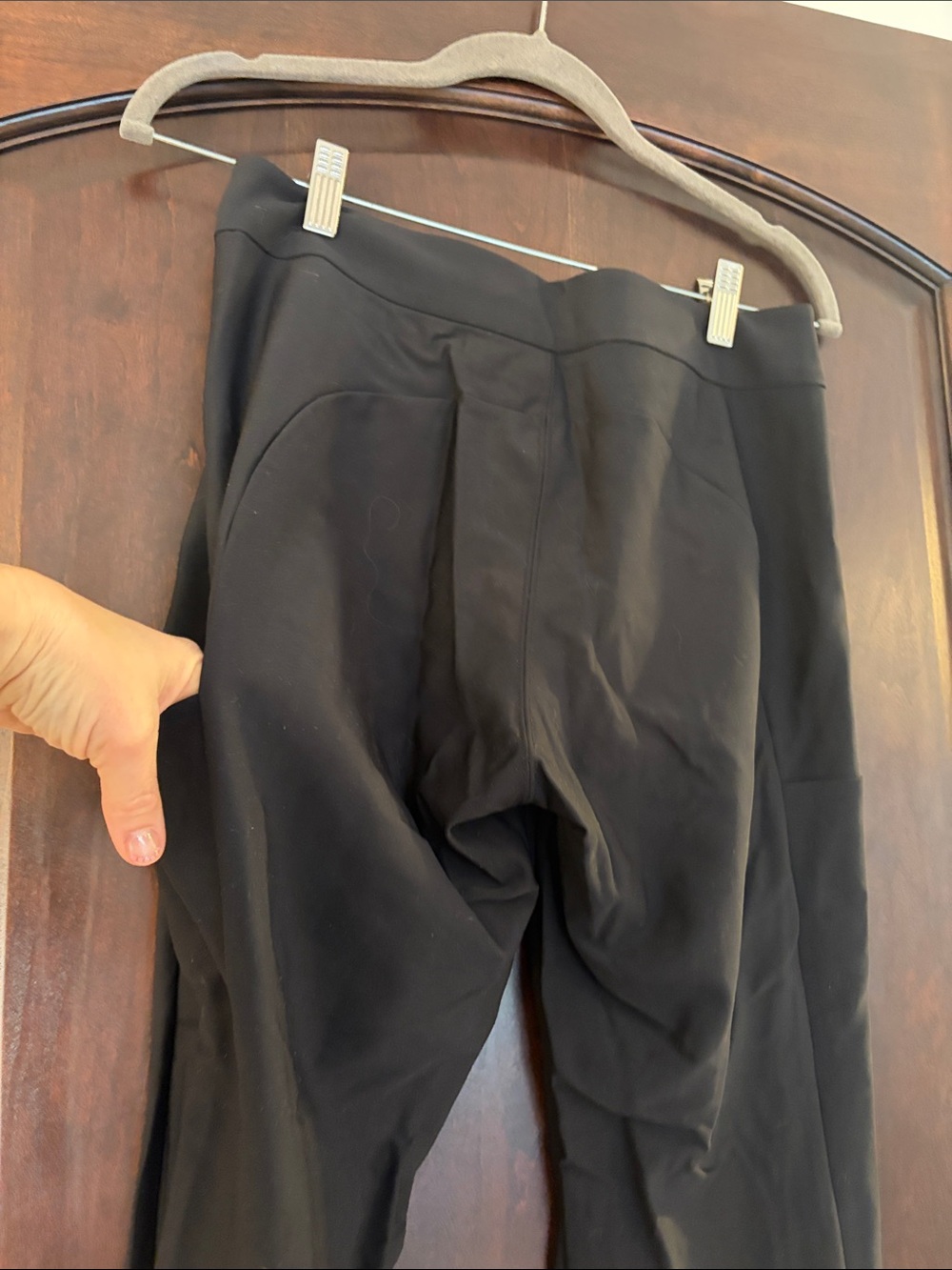 Athleta Black Ankle-Length Cropped Pants - Picture 5 of 10
